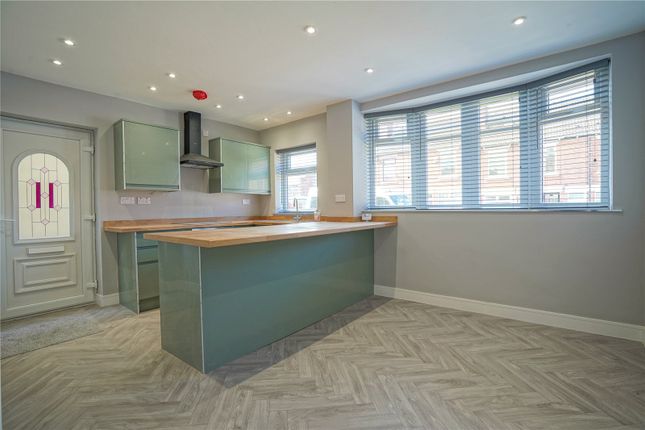 114, Middle Lane, South Yorkshire photo 2