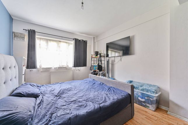 Thumbnail Flat for sale in Elstead House, Brixton Hill, London