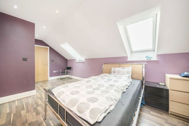 21 Dorey House, High Street, Brentford photo 4