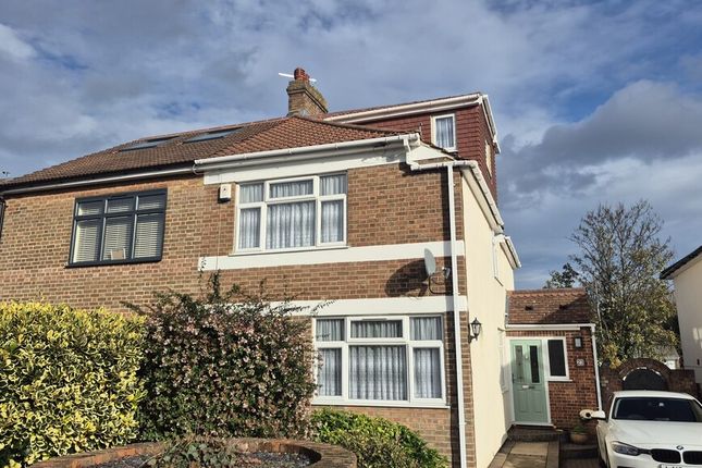 E10Fc895-2749-4324-A