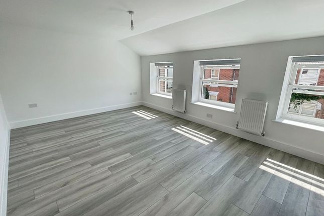 8, Colne Road, Colchester photo 2
