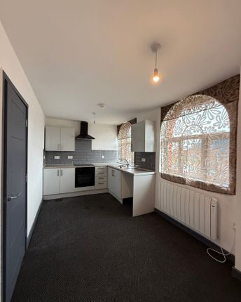 5 Mashud House, Roscoe Street, Oldham photo 2