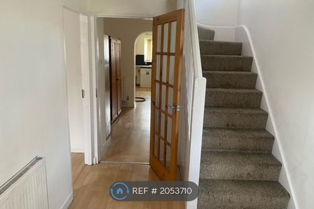 Thumbnail Semi-detached house to rent in Cherry Avenue, Slough