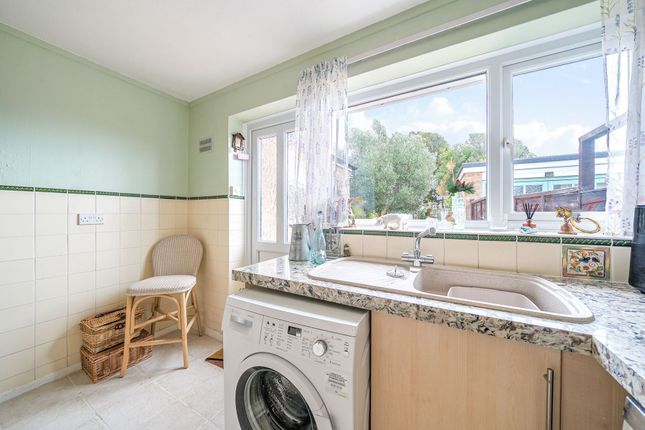 69 Harbour View Road, Bognor Regis photo 3