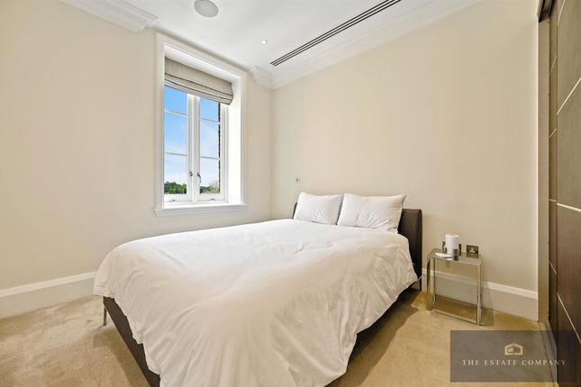 Flat for sale in Holborn Close, St Joseph's Gate, Mill Hill