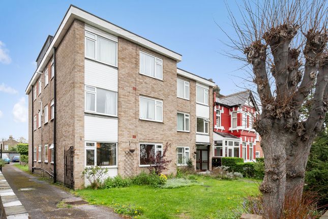 Thumbnail Flat for sale in Hainault Road, Upper Leytonstone