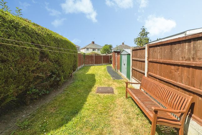 74, Crathorne Avenue, Wolverhampton photo 4