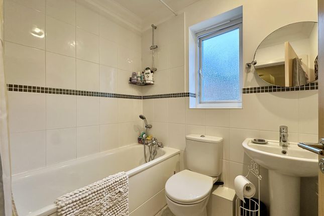 1, Mistral Close, St. Leonards-On-Sea photo 4