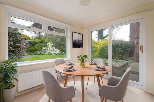 68 Fairview Gardens, Canterbury photo 4