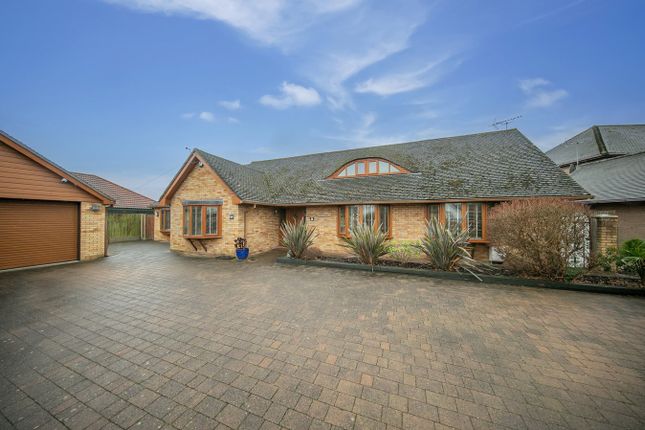 15, Mill Lane, Clacton-on-Sea photo 2
