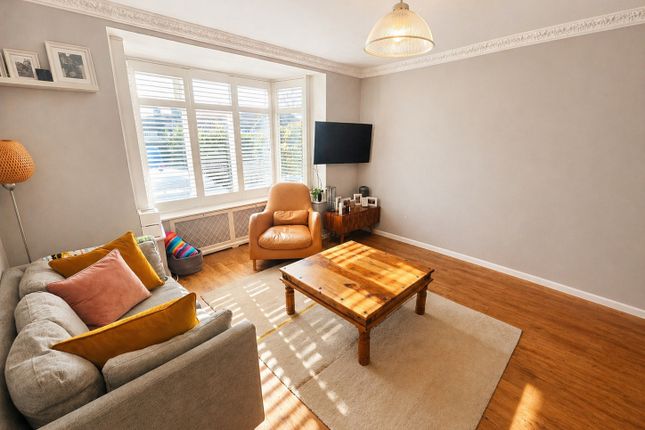 129b, Abbots Road, Middx photo 2
