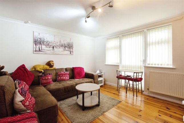 9, Deptford Crescent, NOTTINGHAM photo 4