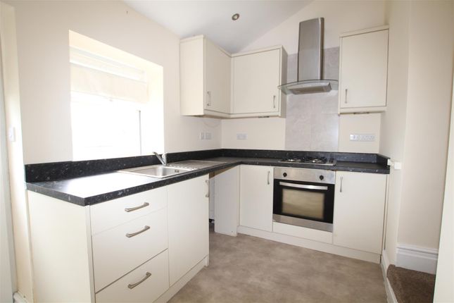 8, Thornton Road, Bradford photo 5