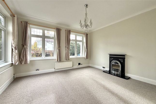 Flat 2, Tudor Court, 18, Church Road West, Hampshire photo 2