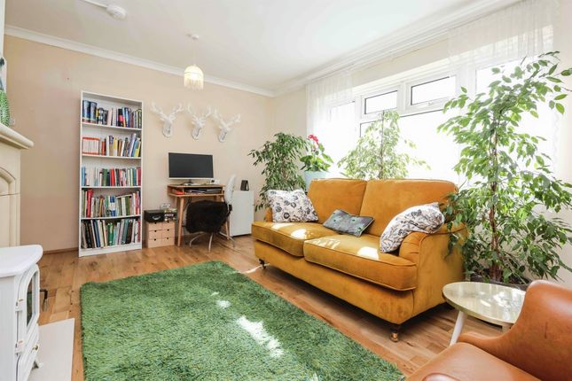 4, Tarrant Grove, Birmingham photo 2