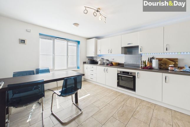 52 Paterson Drive, Stafford photo 4