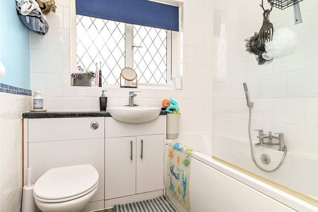 7, Ash Tree Close, New Milton photo 4