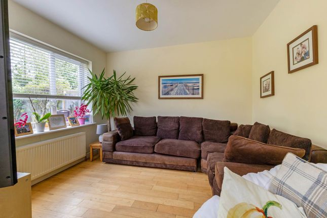 15, Heath Drive, Henley On Thames photo 4