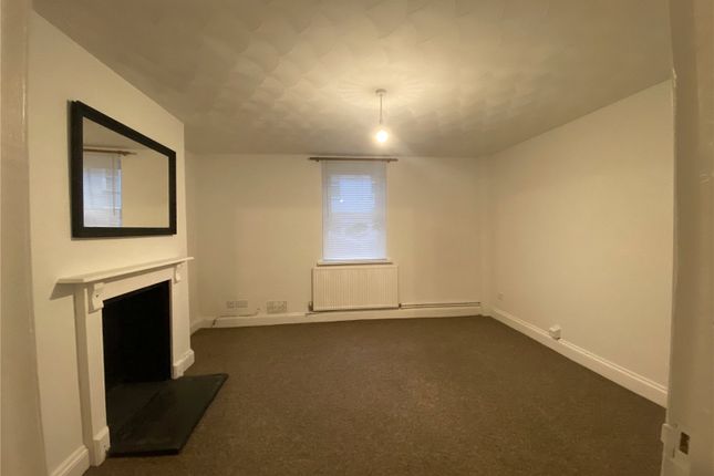 Terraced house to rent in 4 Masons Row, Clynderwen, Pembrokeshire
