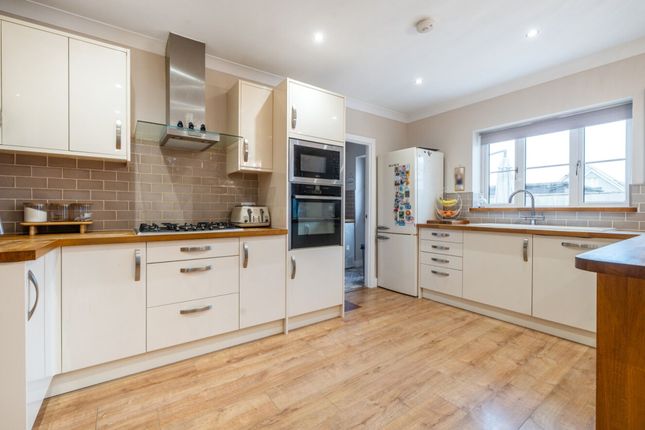 11 Mere Close, Chichester photo 2