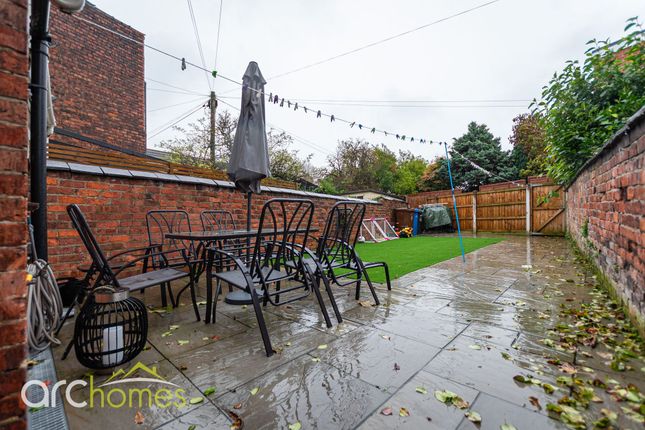 180 Castle Hill Road, Wigan photo 4