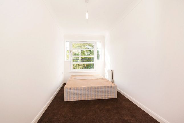 Flat 1, Shalimar House, 26A, Vallance Road, London photo 4