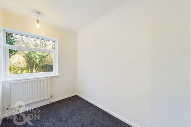 Flat to rent in Rosedale Crescent, Norwich