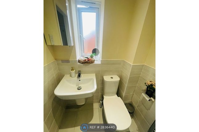 Rook Close, Fairways Yea Tree Ln, Dukinfield photo 4