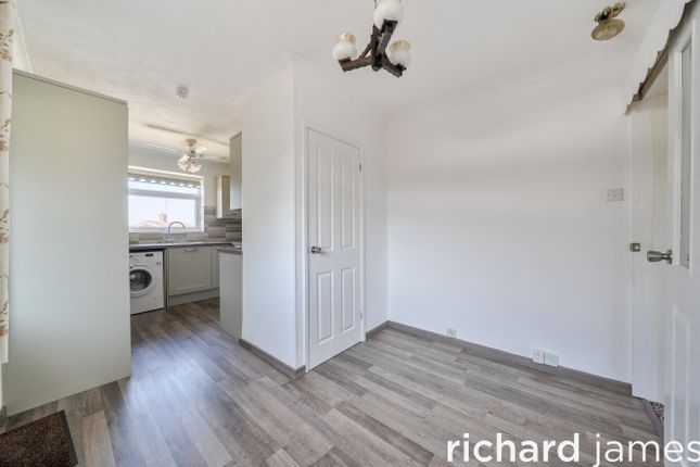 12, Kennet Road, Swindon photo 4