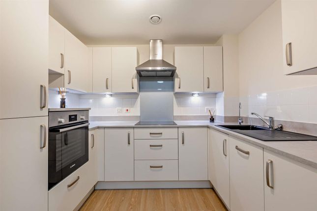 Kitchen: