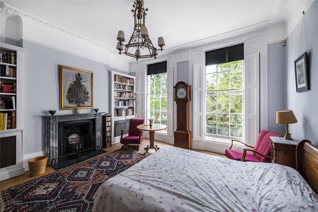 Thumbnail Terraced house for sale in Gibson Square, Islington
