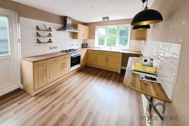 10, Oval Close, Telford photo 3