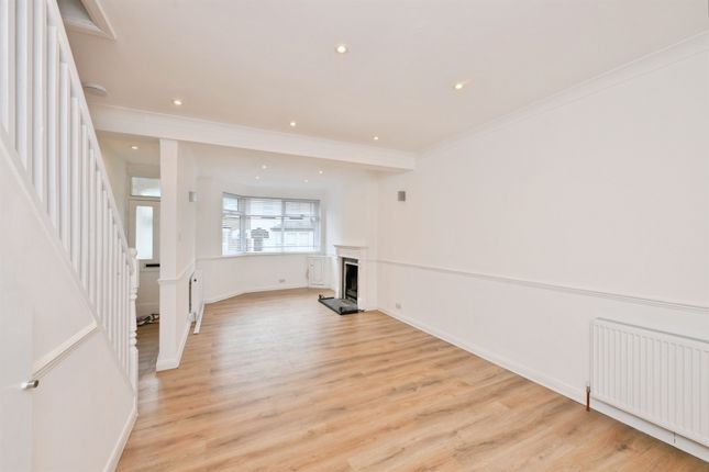 18, Ruskin Avenue, Waltham Abbey photo 4