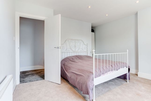 2B Clyde Road, Brighton photo 4