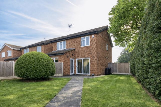 26, Paddock Close, Leigh-on-sea photo 3