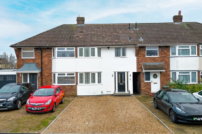 Thumbnail Terraced house for sale in Suncote Close, Dunstable