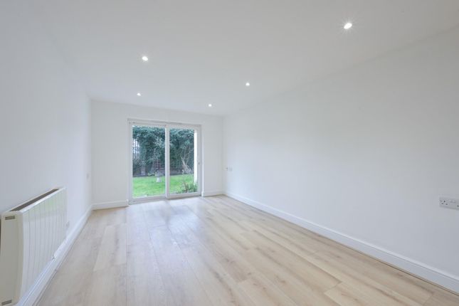 1, Homewater House, Epsom photo 2