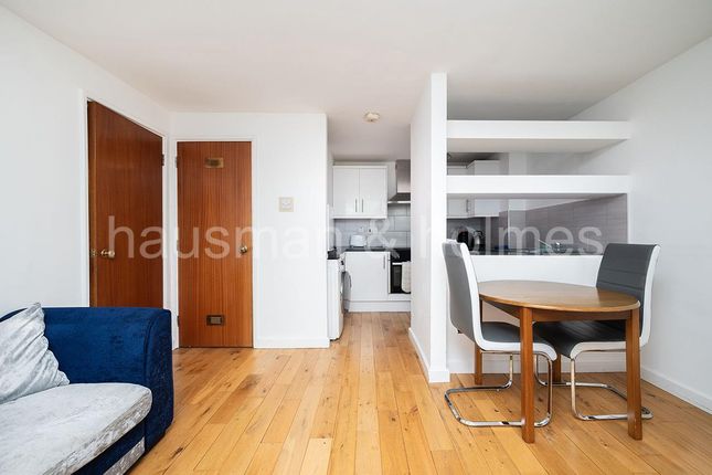 113, Britten Close, London photo 3