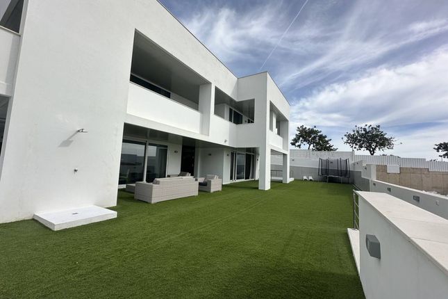 Chalet for sale in Atenea, Benalmádena, Es