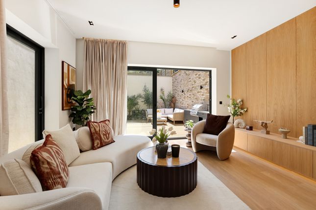 Flat 1, 50 Creswick Road, Acton photo 4