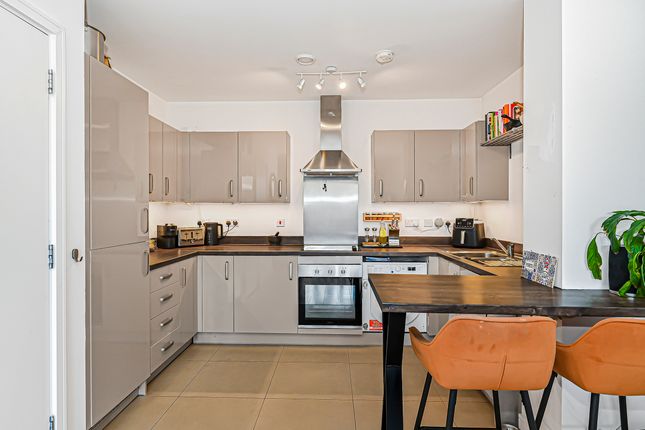 Flat 103, Furlong Court, 6, St Pauls Way, Tower Hamlets, London, E3 4YL, London photo 4