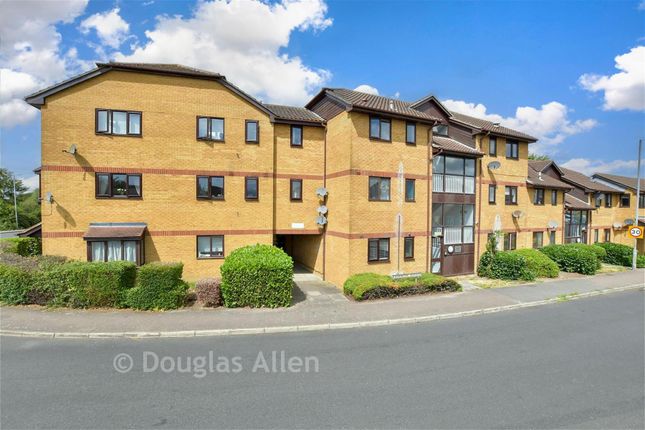 Cranfield Park Court, Radwinter Avenue, Wickford photo 2
