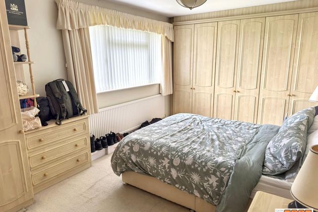 33, Sea View Road, Hayling Island photo 5