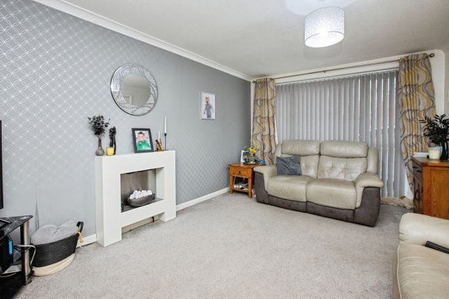 Neston Drive, Nottinghamshire photo 3