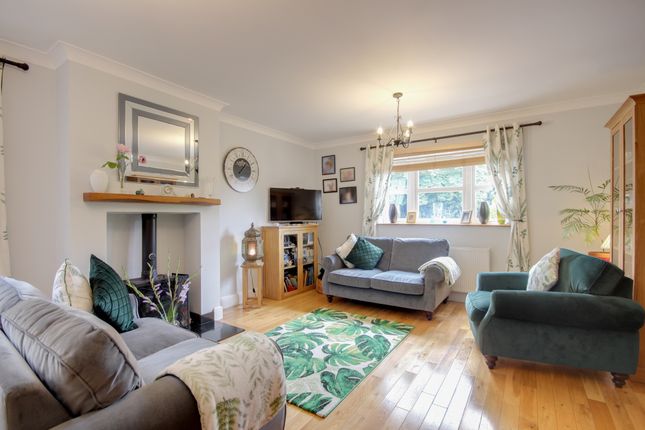 Thumbnail Detached house for sale in Gipsy Lane, Wokingham