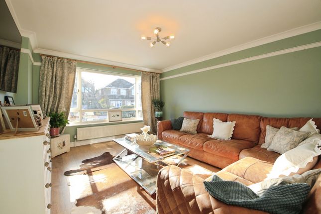7, Hatt Close, Moulton photo 4