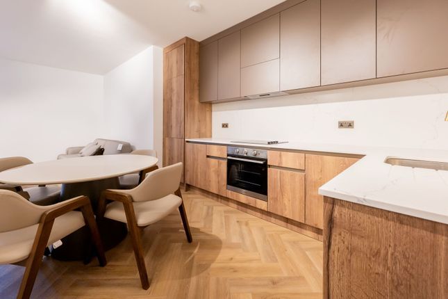 Flat 4, Royal House, 40 Market Place South, Leicester photo 2