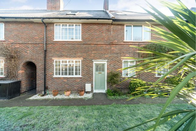 Thumbnail Terraced house for sale in Dover House Road, Putney