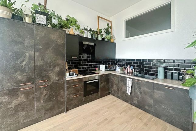 31, Mather Lane, Leigh photo 4