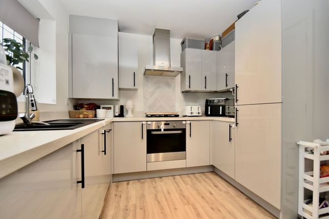 7 Penda Court, St. Neots photo 4
